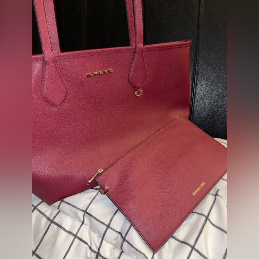 Michael Kors Saige Reversible Medium Tote Bag Shoulder Handbag and clutch Only - Picture 3 of 16